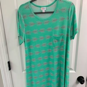 Nwot Lularoe medium Carly